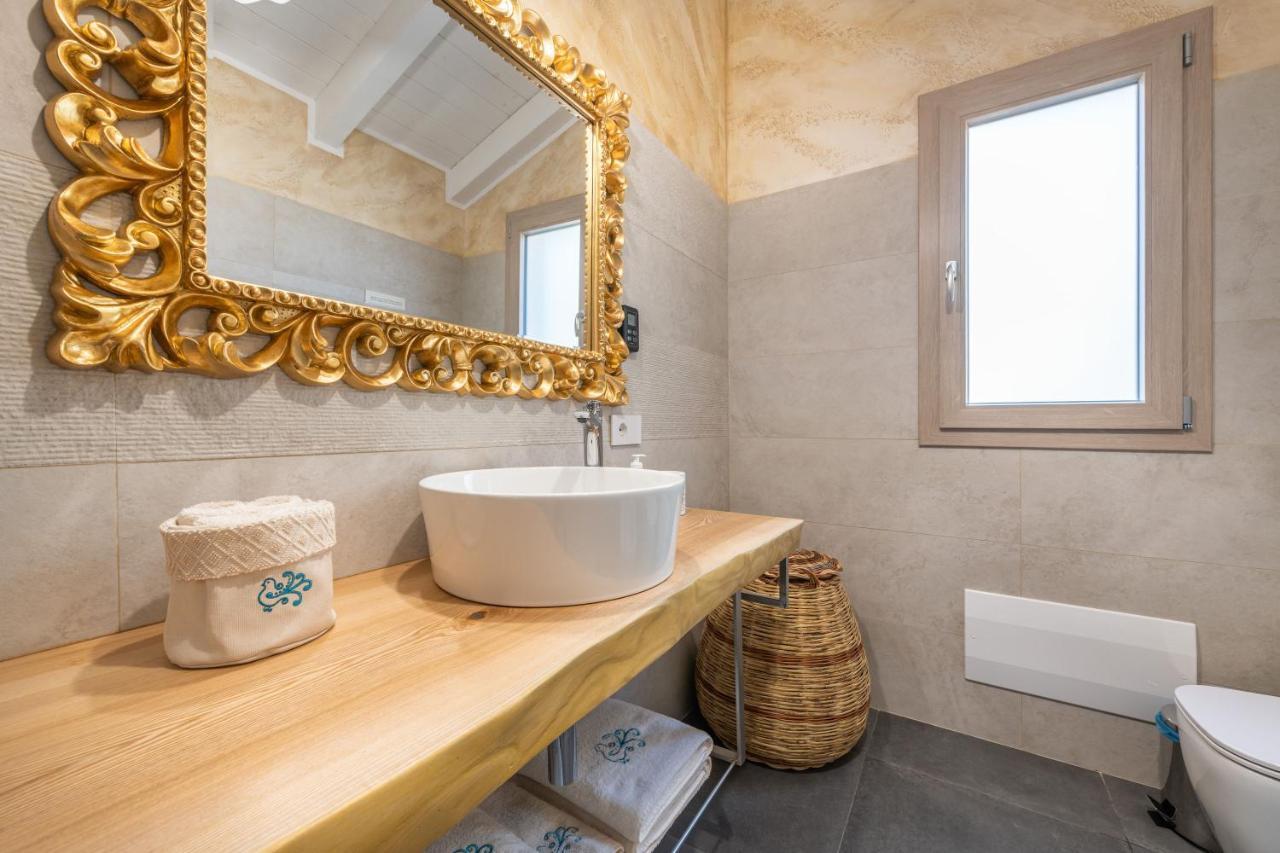 Villa Sa Rocca Junior & Suite Chia Eksteriør billede