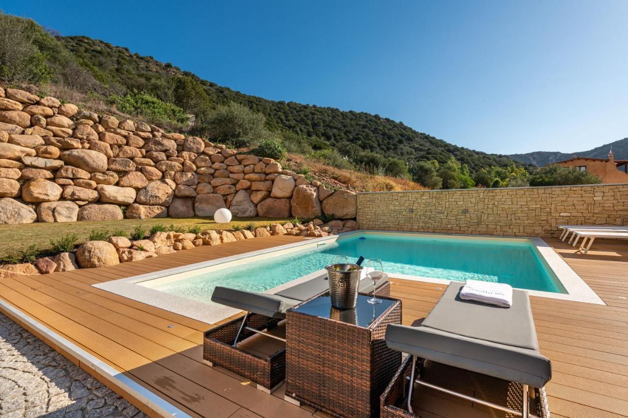 Villa Sa Rocca Junior & Suite Chia Eksteriør billede