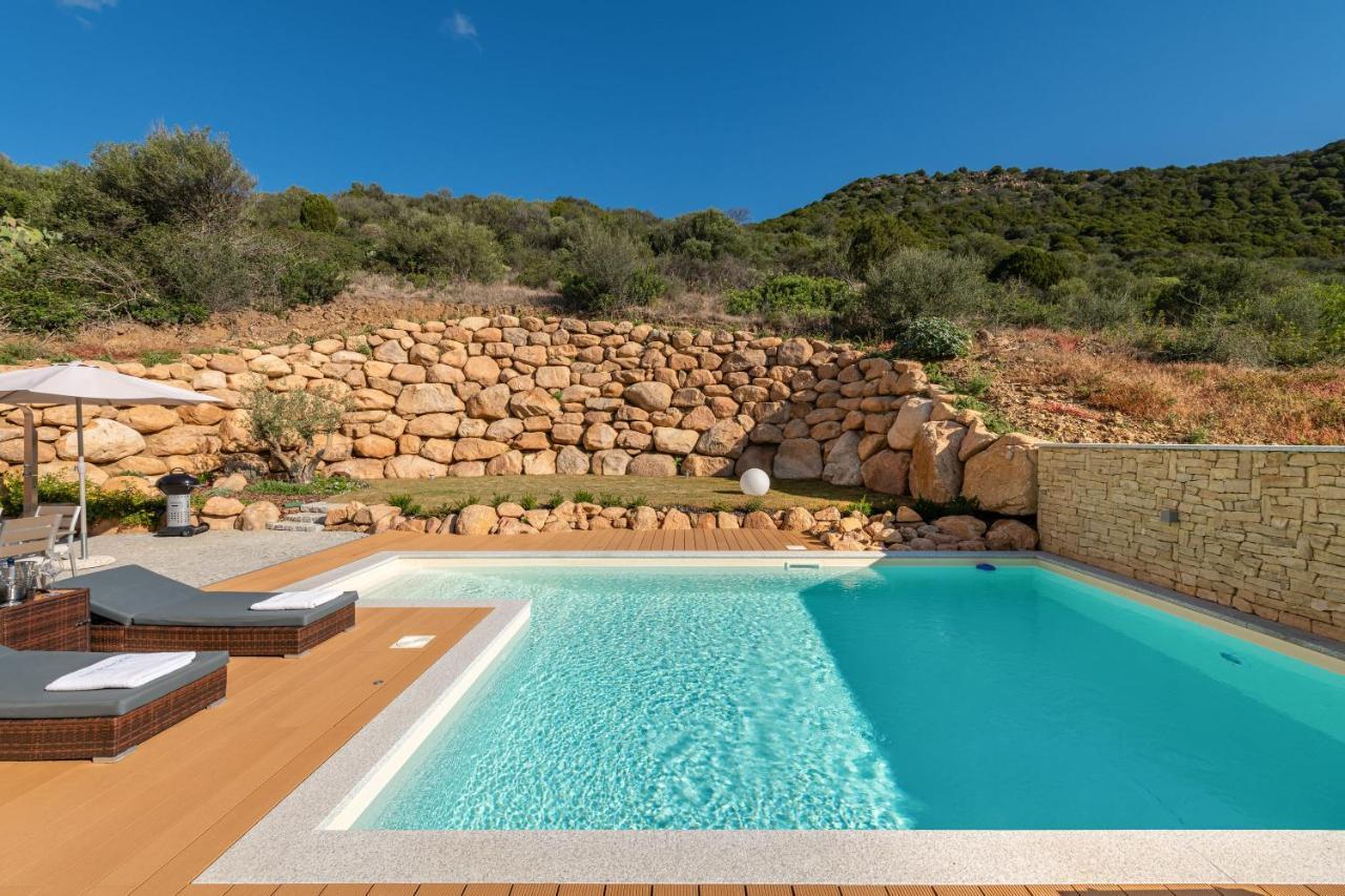 Villa Sa Rocca Junior & Suite Chia Eksteriør billede