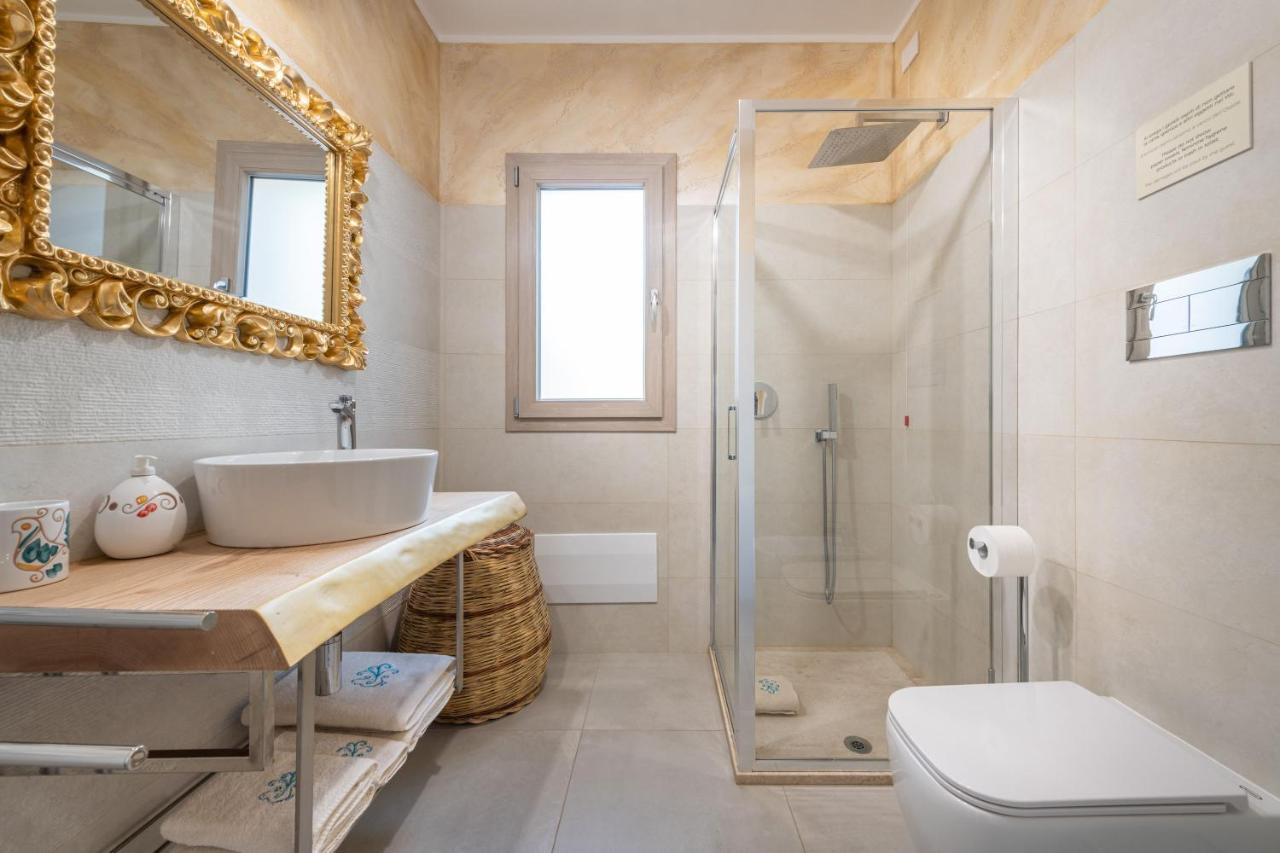 Villa Sa Rocca Junior & Suite Chia Eksteriør billede