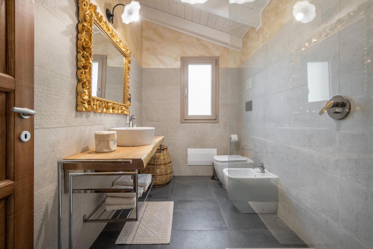 Villa Sa Rocca Junior & Suite Chia Eksteriør billede