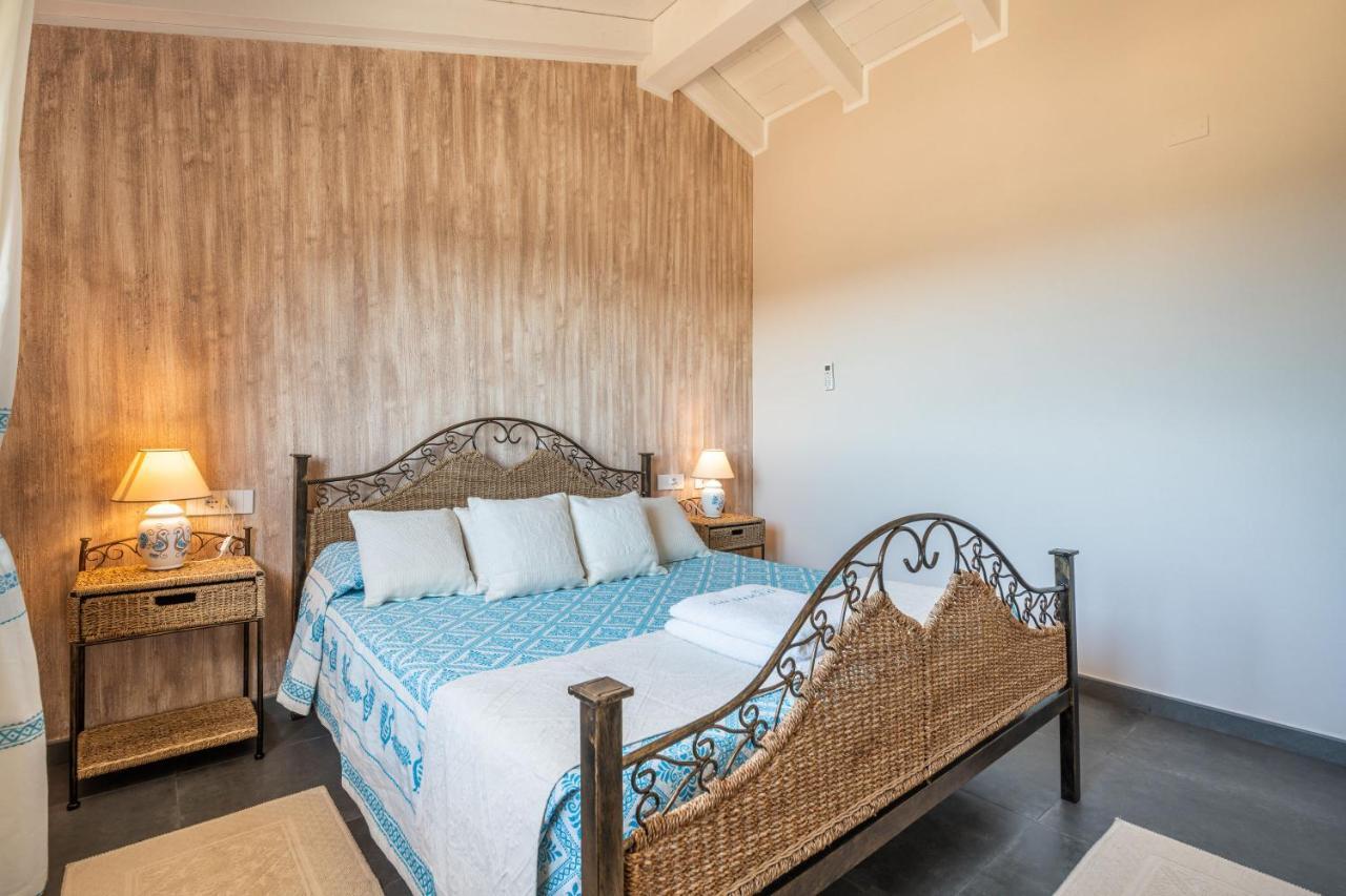 Villa Sa Rocca Junior & Suite Chia Eksteriør billede